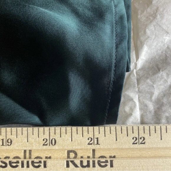 J. Crew Top Womens 00 Green Satin V-Neck Button Detail Peplum Elastic Waist - Picture 9 of 12